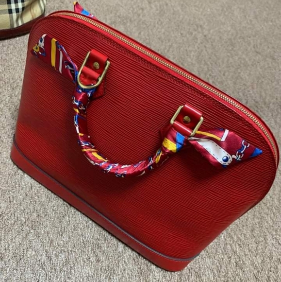 💟💟💟SOLD 💟💟💟LV Epi Alma - Picture 3 of 10